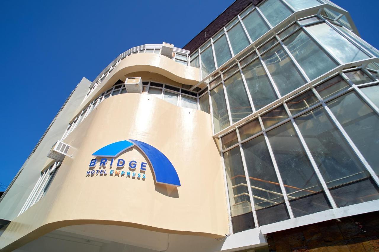 Bridge Hotel Express Cagayan de Oro Buitenkant foto