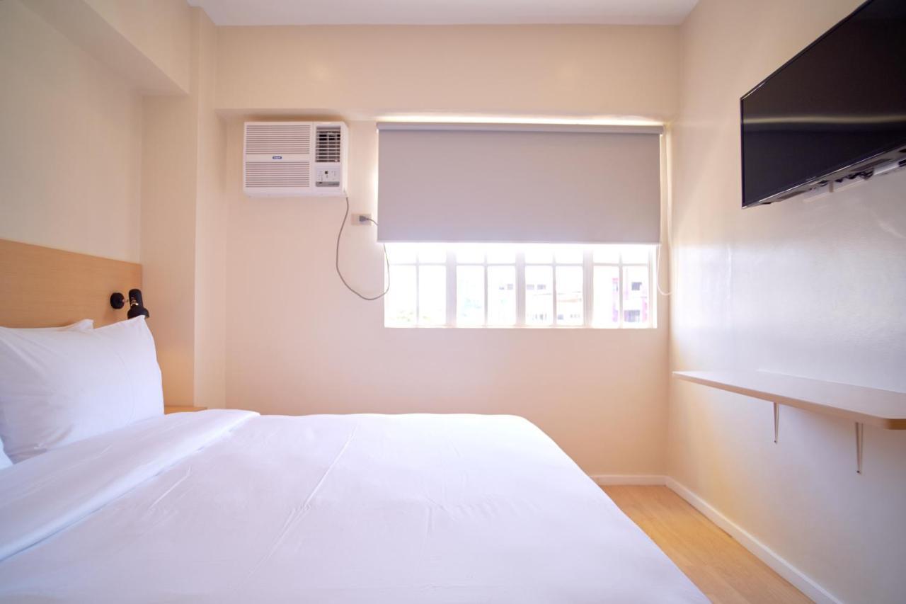 Bridge Hotel Express Cagayan de Oro Buitenkant foto