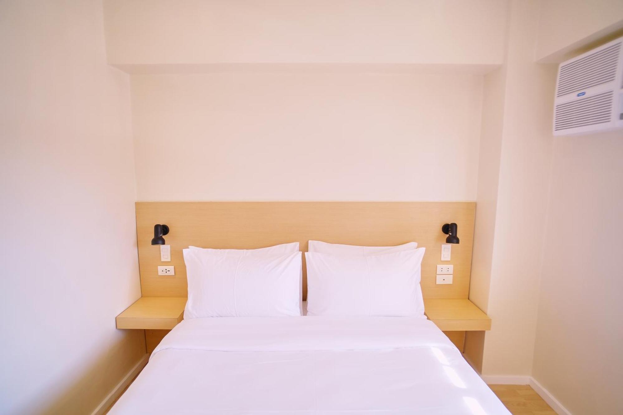 Bridge Hotel Express Cagayan de Oro Buitenkant foto